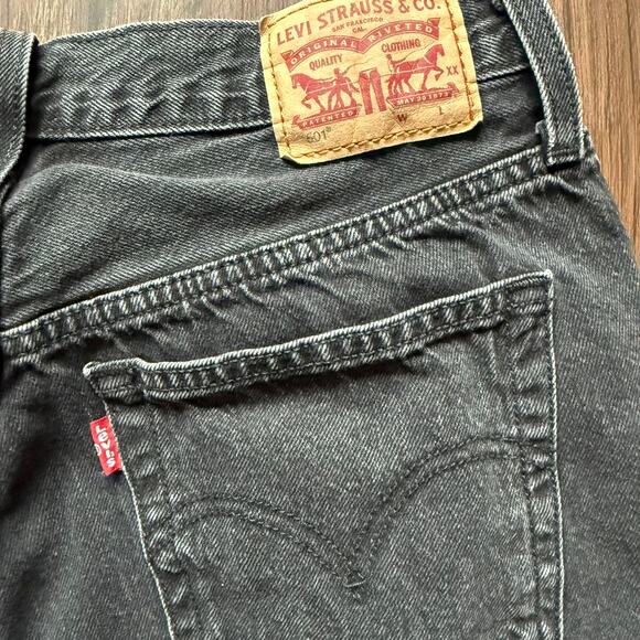 Levi’s 501 Black Cutoff Denim Shorts – Distressed Frayed Hem (Waist 29) - Picture 3 of 6